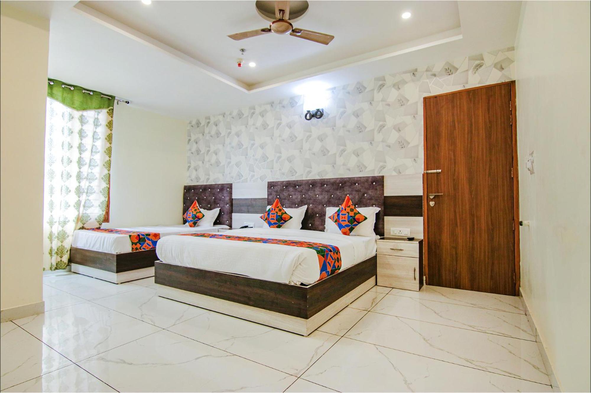 Fabhotel Meridian Inn Mohali Exterior foto