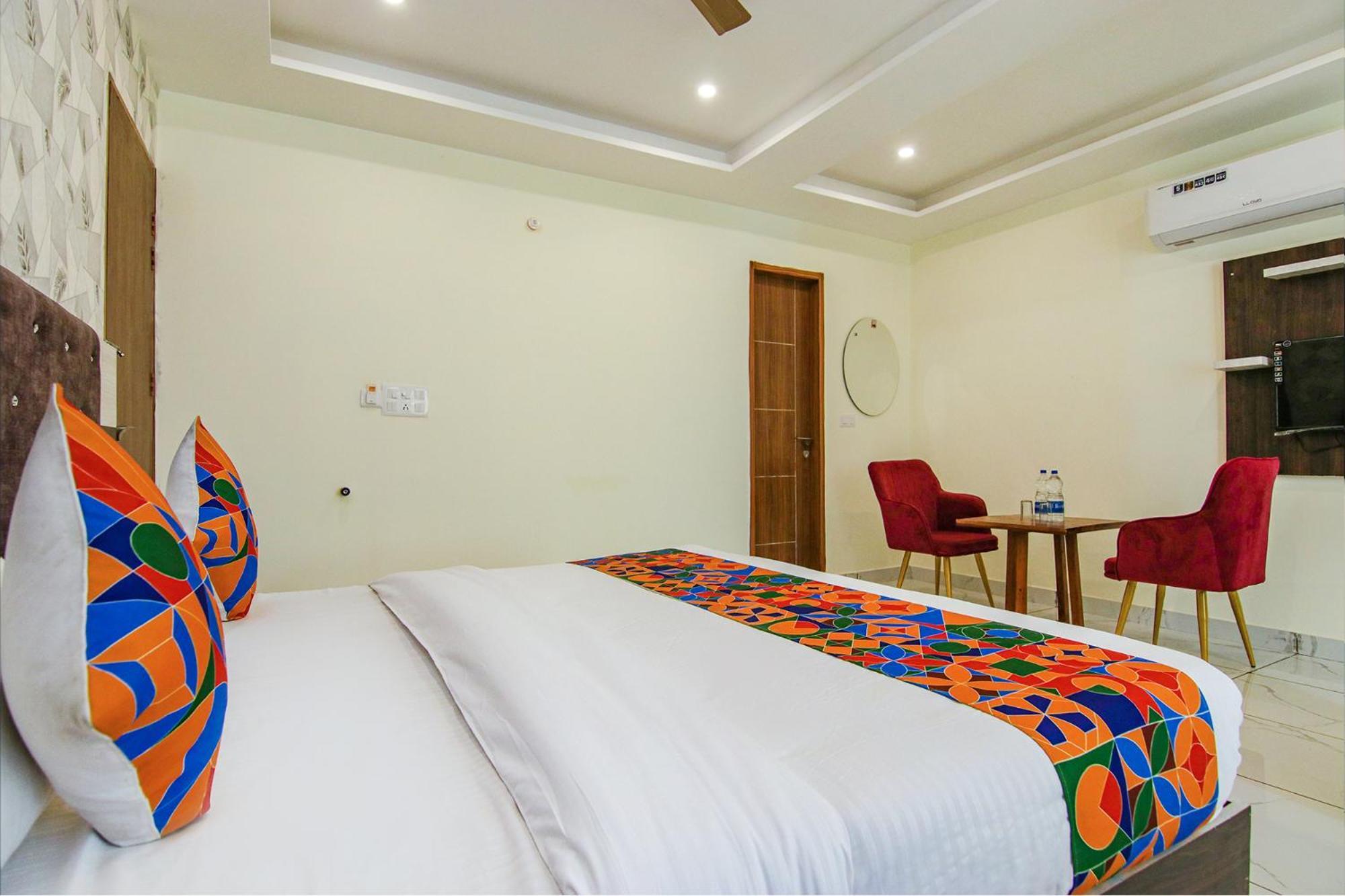 Fabhotel Meridian Inn Mohali Exterior foto